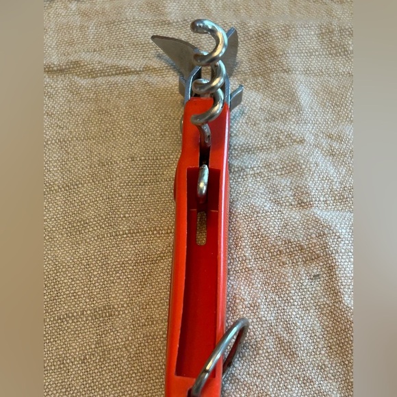 Vintage Ekco Can And Bottle Opener Retractable Corkscrew Made In USA Keyring - Picture 6 of 6
